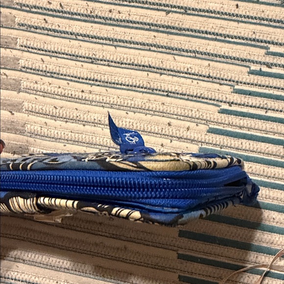 Vera Bradley Blue and White Floral Wallet - Picture 12 of 14